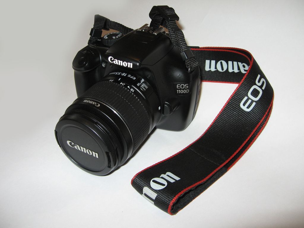 Canon eos 1100d. Зеркальный фотоаппарат Canon EOS 1100d. Canon EOS 1100d Kit. Canon зеркальный фотоаппарат 1100d Kit. Canon EOS 1100d 18-55.